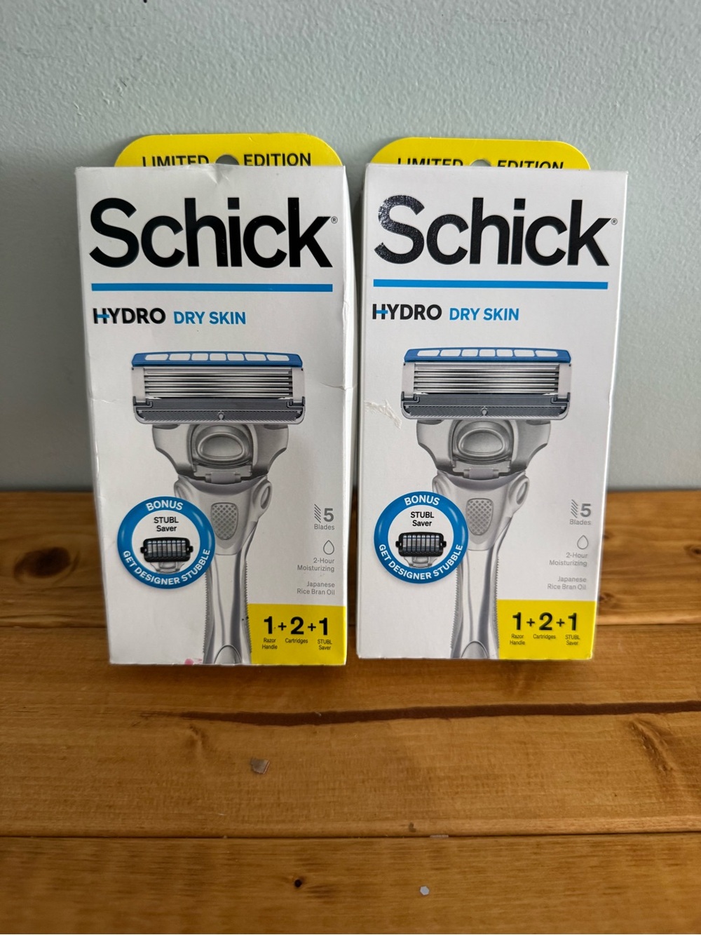 Schick Hydro Dry Skin Men's Razor Cartridge Refills - Silver/Blue (2 Pack)